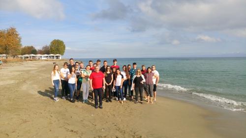 Kąpiel w morzu w listopadzie