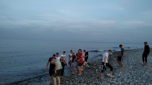 Kąpiel w morzu w listopadzie