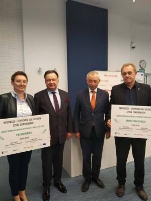 laureaci trzeciej edycji konkursu na Opiekuna Stypendysty Roku