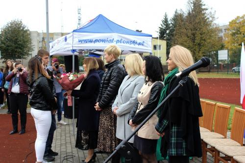 Ślubowanie klas pierwszych i drugich w Zespole Szkół nr 1